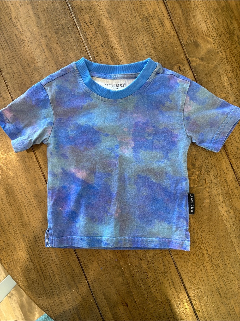 Little Bipsy Blue & Purple Tie-Dye Short Sleeve Tee. Like New. 6-12 mos. Unisex.